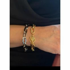 Rivka Friedman Polished Paper Clip Toggle Bracelet Bracelets Gold -Rivka Friedman Shop unnamed file 483